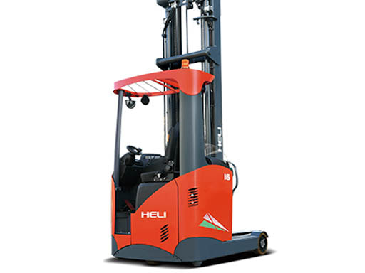 Reach Truck có khả năng nâng hàng hóa lên cao tối đa 12m